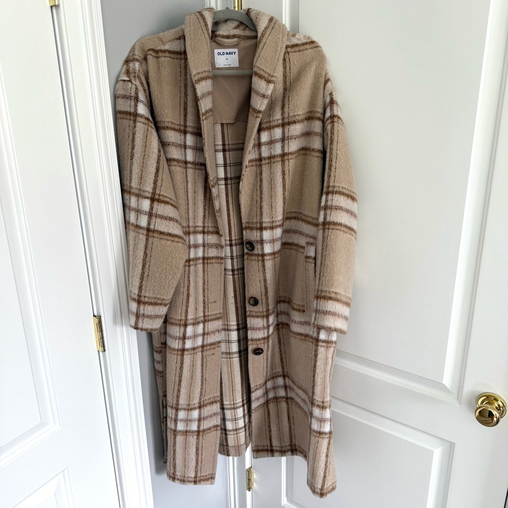 Old Navy Women's Beige Plaid Coat